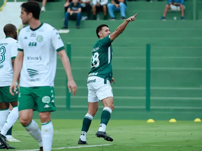 Guarani perde terceiro jogo seguido e fica mais próximo da Série C