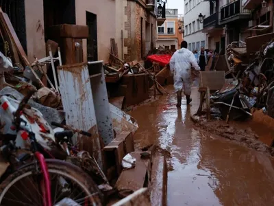 Tempestades voltam a atingir a Espanha após inundações deixarem mais de 200 mortos em Valência