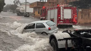 Chuvas provocam estragos em cidades do Noroeste Paulista