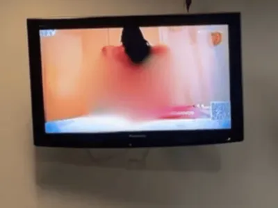 Filme erótico é exibido em TV de sala de espera de hospital em Minas Gerais