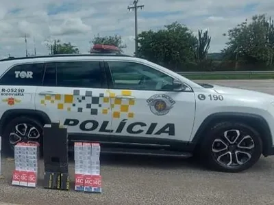 Polícia apreende 180 aparelhos de telefone celular sem nota fiscal em Sarapuí