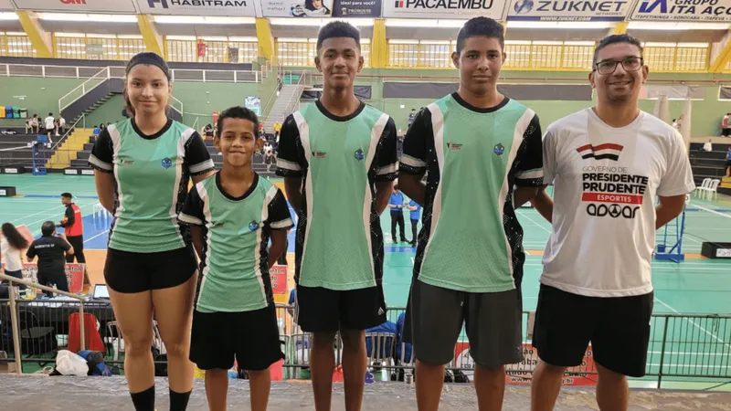 Equipe de badminton conquista medalhas em Itapetininga