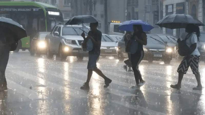 Em 7 dias, choveu na cidade de SP o esperado para todo mês de novembro