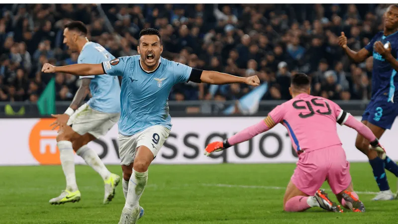 Pedro marca nos acréscimos, Lazio vence o Porto por 2 a 1 e mantém os 100% na Liga Europa