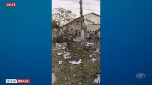 Prédio residencial desaba após explosão de gás e deixa três mortos em Maceió