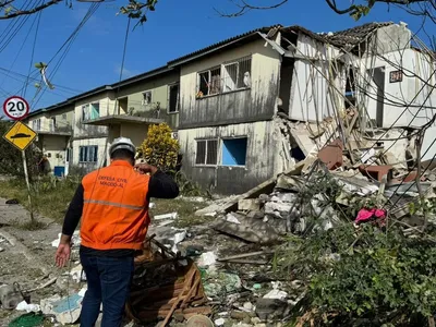 Desabamento de prédio deixa três mortos em Maceió