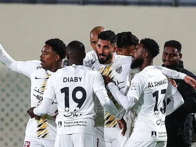 Al Ittihad vence, e segue na cola do líder Al Hilal na Liga Saudita