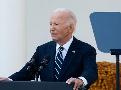 Juiz do Texas revoga plano de Biden que agilizava processo de "green card" para imigrantes