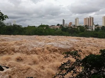 Chuva contínua faz Rio Piracicaba entrar em estado de atenção