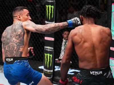 UFC Vegas 100: Carlos Prates apaga Neil Magny com nocaute brutal no main event; veja como foi