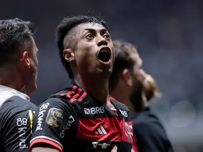 Campeão após semana conturbada, Bruno Henrique dedica título do Flamengo à 'nação'