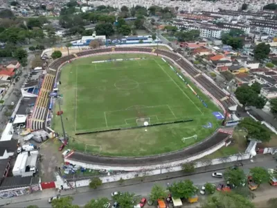 Estádios de Bangu e Madureira aparecem em site de imóveis para leilão da Prefeitura do Rio