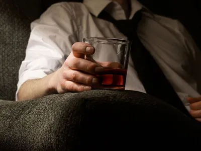 Consumo de álcool aumenta nos Estados Unidos após a pandemia, diz estudo