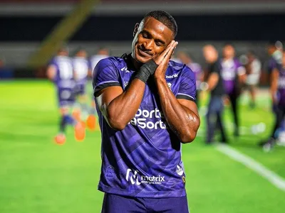 Com hat-trick, Ceará atropela Botafogo-SP e entra no G4 da Série B