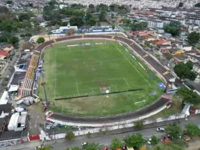 Estádios de Bangu e Madureira aparecem em site de imóveis para leilão da Prefeitura do Rio