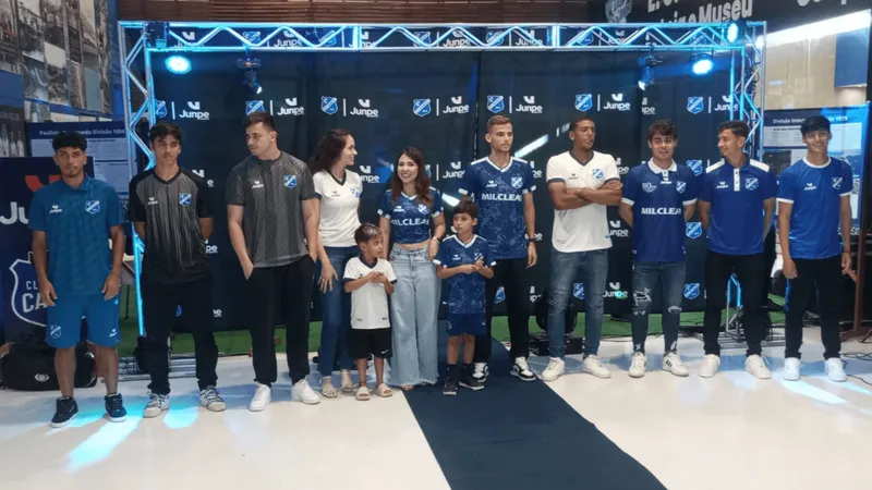 EC Taubaté divulga novos uniformes para disputa do Campeonato Paulista Série A2 de 2025