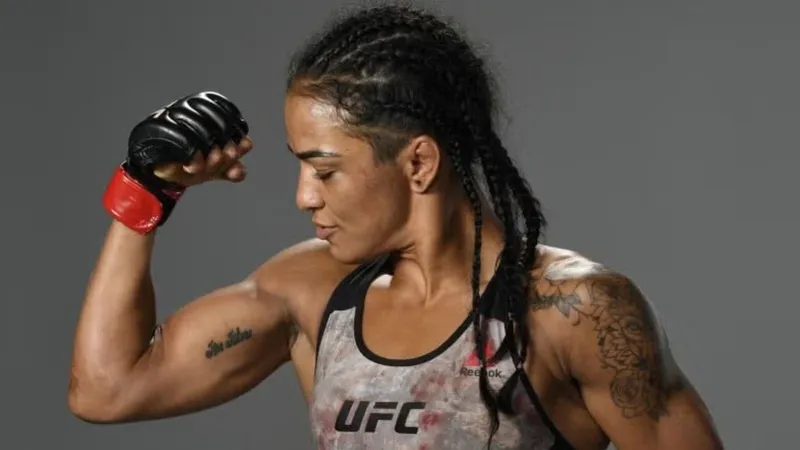 Viviane Araújo projeta recuperação no UFC para orgulhar futura filha: "Mais uma motivação"