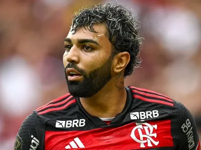 Denilson critica Gabigol após afastamento no Flamengo: "Nunca assume o erro dele"