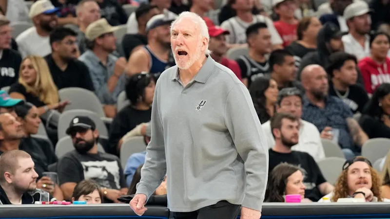 Spurs confirmam "AVC leve" de Gregg Popovich; técnico da NBA não tem previsão de volta