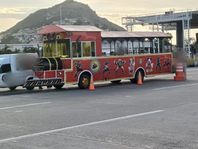 Com irregularidades, "Trenzinho da alegria" é apreendido pela PRF na Ponte Rio-Niterói