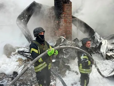 Rússia intensifica ataques contra a Ucrânia e Zelensky faz apelo por ajuda militar