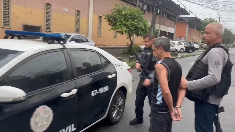 Acusado de latrocínio é preso e Polícia encontra armamento pesado em Del Castilho