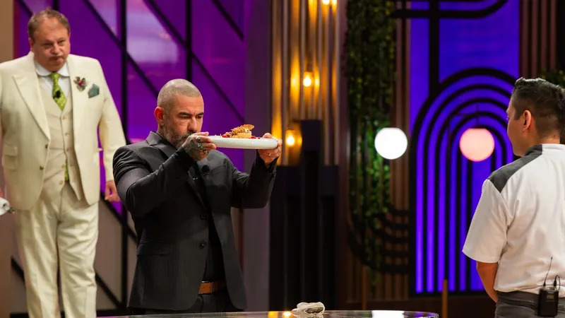 Fogaça sobre MasterChef Confeitaria: “Temporada bem tensa”