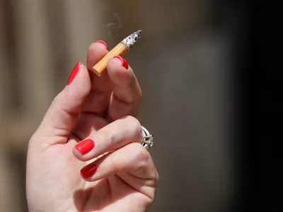 Governo do Reino Unido vai distribuir pílula para reduzir o vício em cigarro