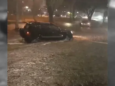 Rio Claro tem ponto de alagamento devido à forte chuva