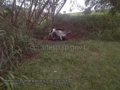 Homem morre carbonizado em carro em Sorocaba