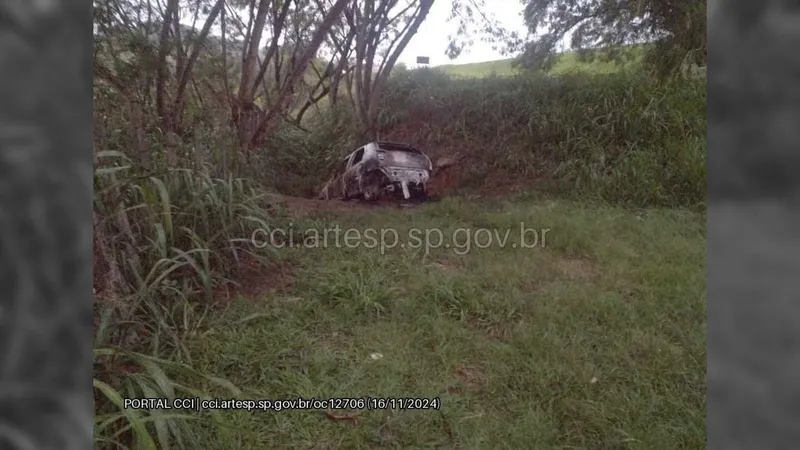 Homem morre carbonizado em carro em Sorocaba