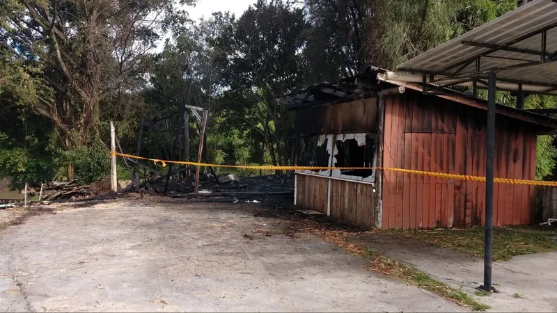 Ex-mulher de autor do atentado ao STF morre por complicações de queimaduras após incêndio em SC