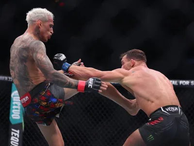 Após vitória no UFC 309, Charles revela lesão antes da luta: "Fiquei 20 dias sem treinar"