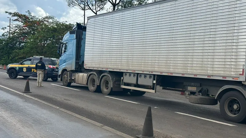 PRF prende motorista por embriaguez em Ourinhos