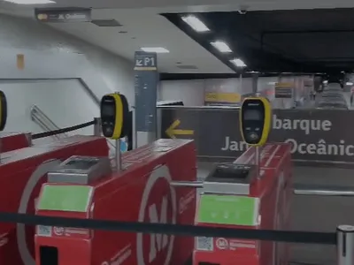 Passageiros do MetrôRio enfrentam estações fechadas e circulações irregulares