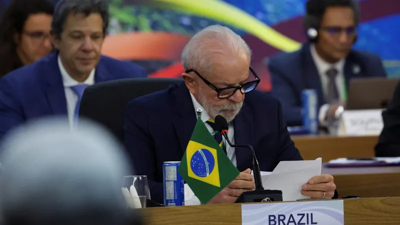 Lula e Haddad marcam reunião para finalizar texto sobre corte de gastos