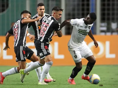 Botafogo fica com um jogador a mais, mas só empata com Atlético-MG