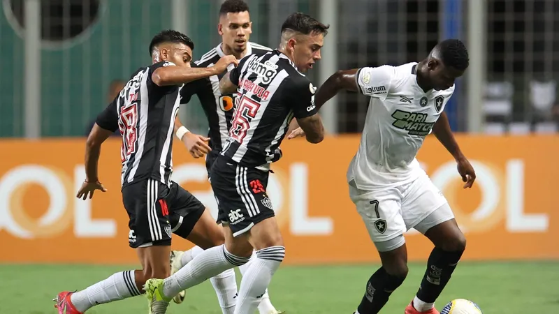 Botafogo fica com um jogador a mais, mas só empata com Atlético-MG