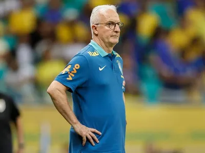 Denilson rebate Raphinha, cobra Dorival e dispara: "Não vai ser difícil ganhar da Seleção"