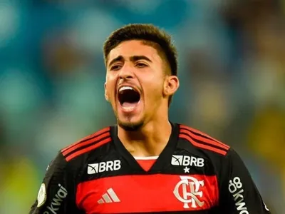 Flamengo bate Cuiabá de virada, com gol nos acréscimos