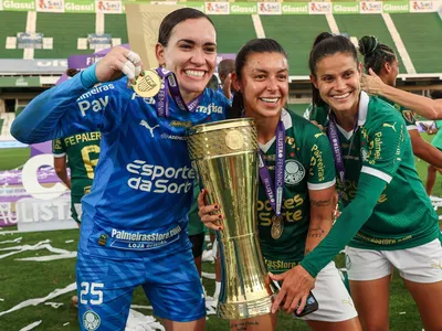 Palmeiras bate Corinthians nos pênaltis e é campeão do Paulista feminino