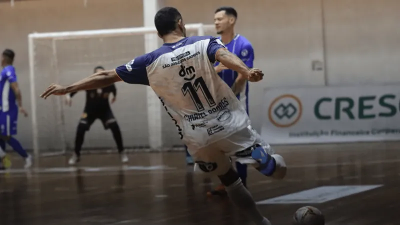 Com gol no último segundo, São José Futsal empata com Santo André e chega à final do Paulista