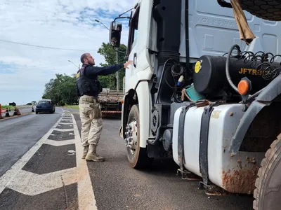 PRF faz ação sobre condições básicas de saúde dos motoristas profissionais