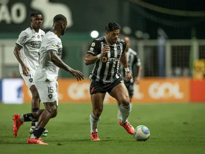 Após jogo nervoso, Hulk diz que Luiz Henrique chamou Atlético-MG de "merda"