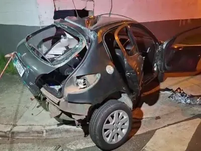 Motorista morre ao bater carro em muro de transportadora em Campinas