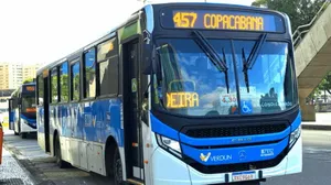 Passageiros reclamam das condições e da superlotação dos ônibus da linha 457