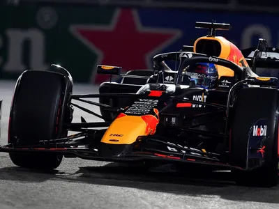 Verstappen vê carro da Red Bull muito lento em Vegas, mas celebra ter ficado à frente de Norris