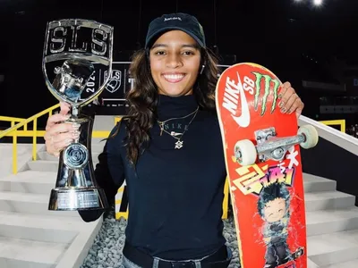 Rayssa Leal faz história e é campeã da etapa de Tóquio da SLS