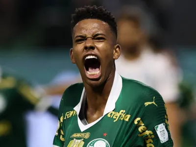 Elia Jr rasga elogios a Estêvão, do Palmeiras: "Maior fenômeno do Brasil desde Neymar"