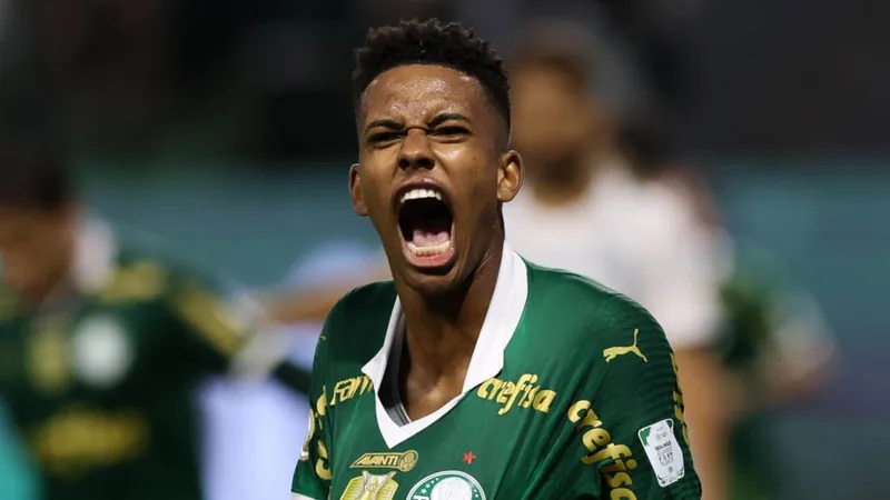 Elia Jr rasga elogios a Estêvão, do Palmeiras: "Maior fenômeno do Brasil desde Neymar"